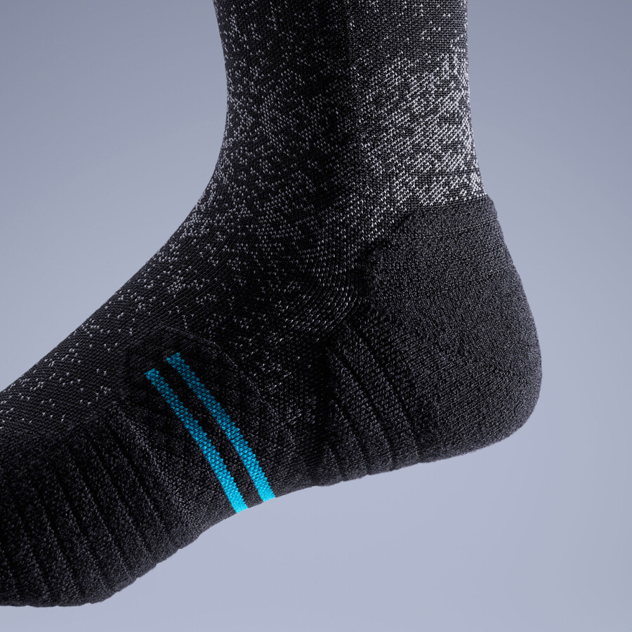 calcetines deportivos de rendimiento ligero